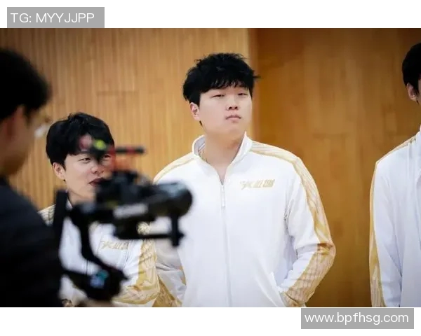 全明星赛中BLG团队配合表现分析与精彩瞬间回顾 全明星赛中BLG团队配合表现分析与精彩瞬间回顾